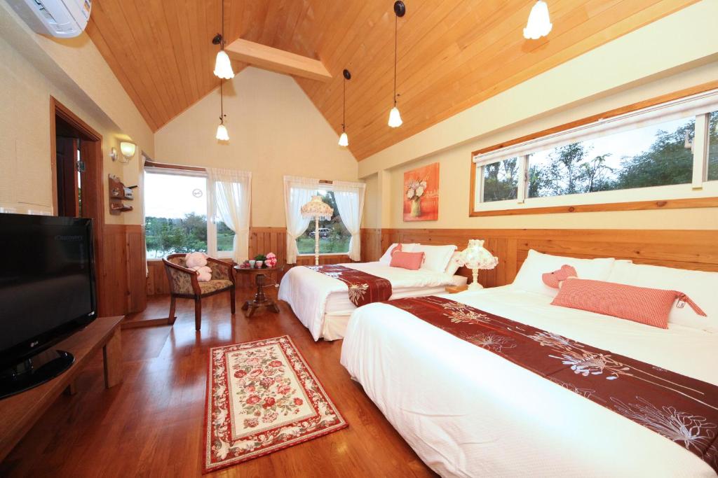 Green Forest Villa room 4